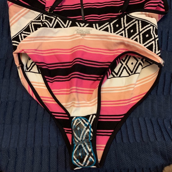 NWT Lovers + Friends One Piece Large - Picture 5 of 6